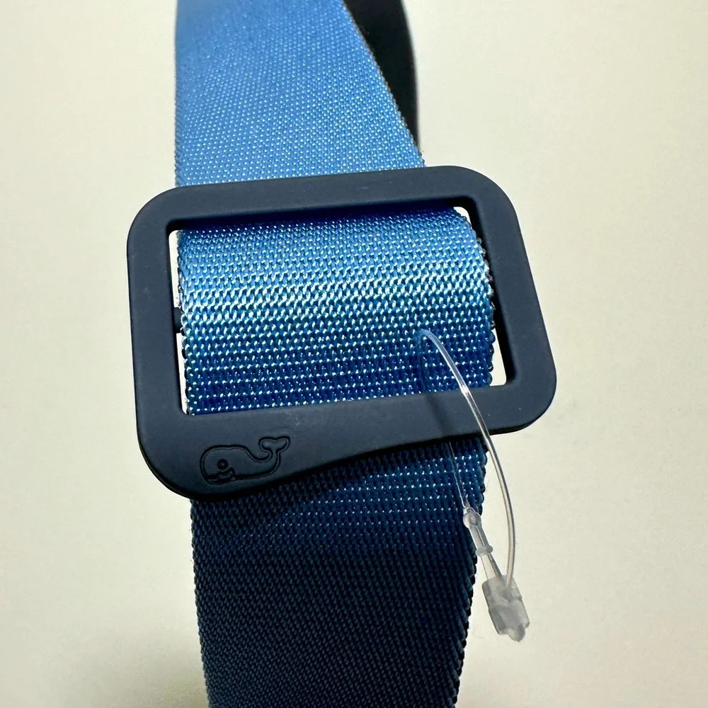 Vineyard Vines || Men’s two toned reversible Belt size Large